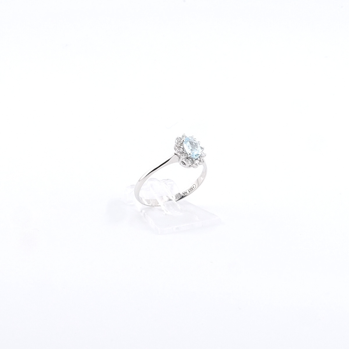 Anello cestino con Acquamarina e Diamanti